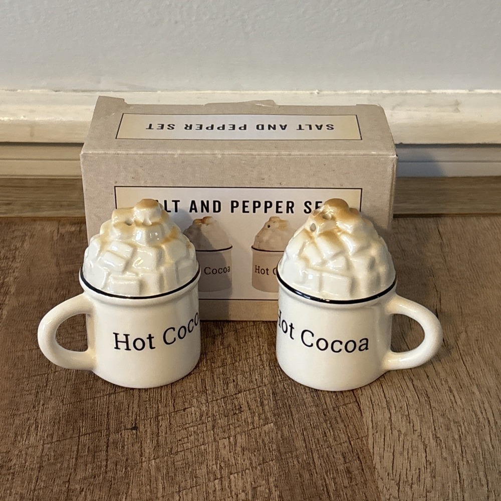 Cracker Barrel Stoneware Hot Cocoa Salt Pepper Shakers